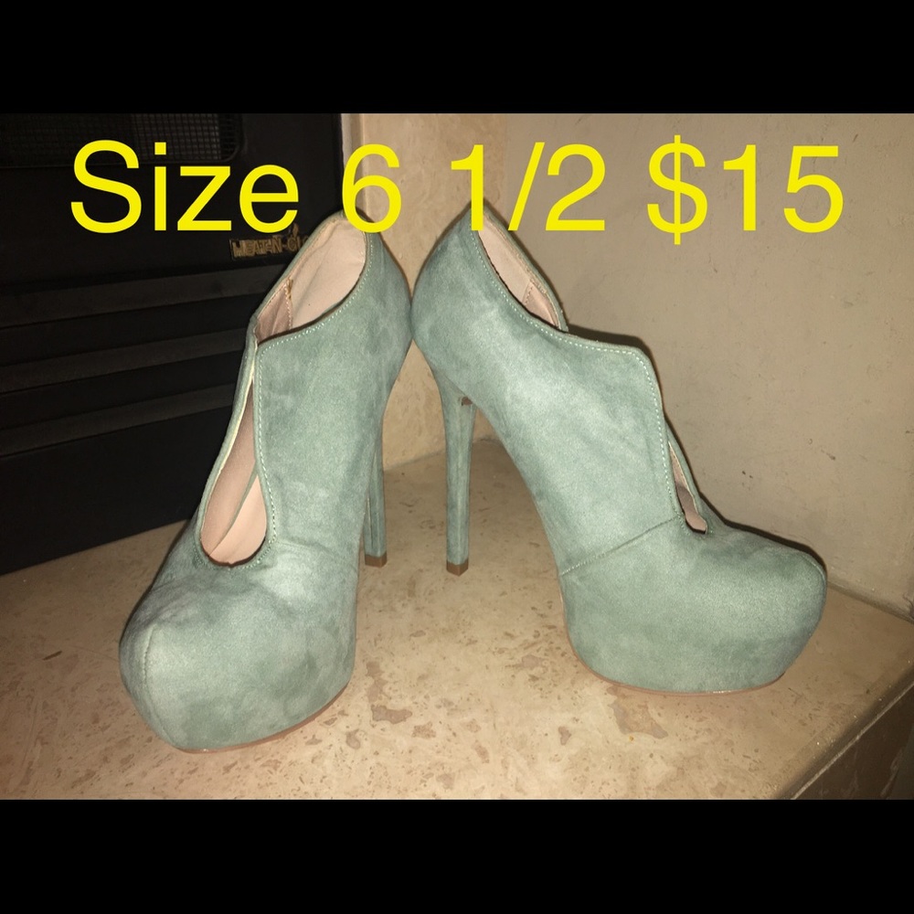 Beautiful heels - Picture 2 of 2